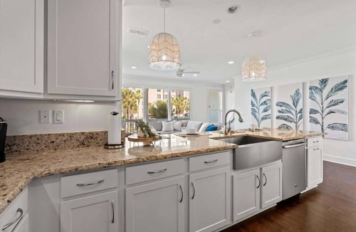 Jacksonville Beach Condo | Ocean View Oasis w/Heated Pool for Large Groups