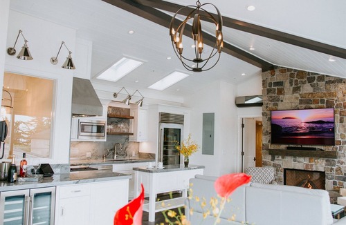 Golden Rectangle Apartment | Ocean View Penthouse