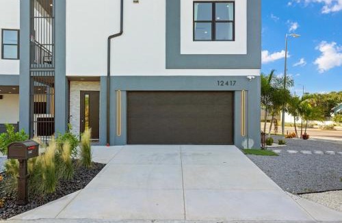 Treasure Island House | Ocean View-Private Pool-Large Rooftop Deck