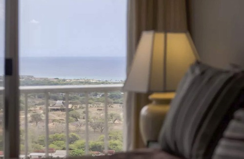 Makaha Condo | Ocean View Retreat