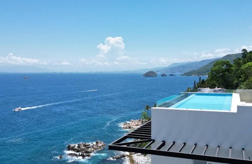 Boca de Tomatlan Condo | Ocean View Rooftop Pool Condo