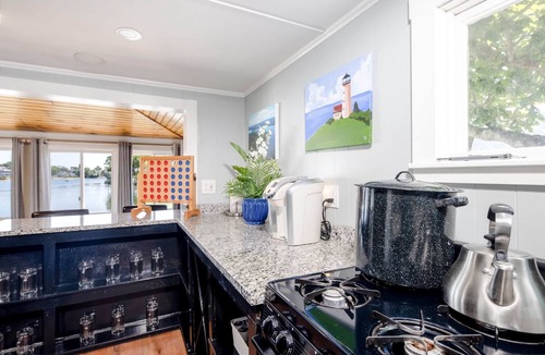 Onset House | Ocean View Room @ Beach Resort/Habitat *HOT TUB*