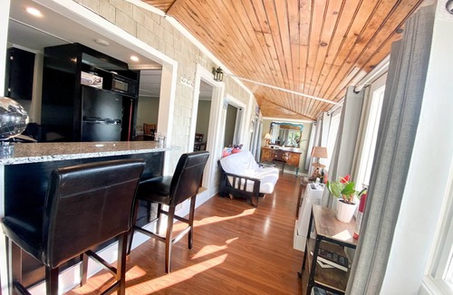 Onset House | Ocean View Room @ Beach Resort/Habitat *HOT TUB*