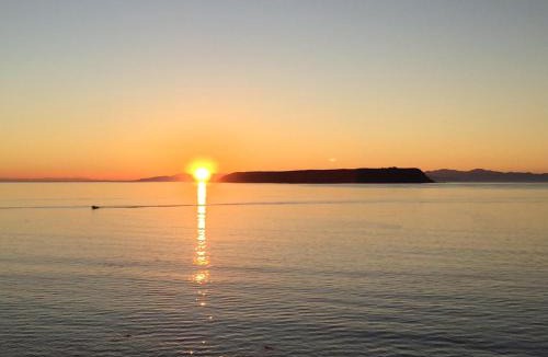 Plimmerton Apartment | Ocean View Self-contained Apartment