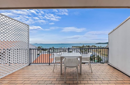 Airlie Beach Apartment | Ocean View Studio 27A Pool & Spa