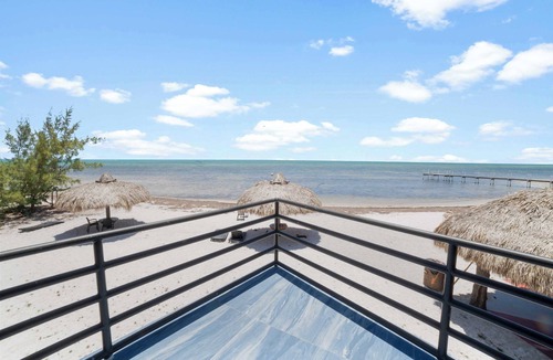 Long Beach Estates Apartment | Ocean View Suite Barnacle Resort