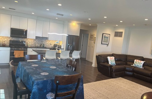 Wall Apartment | Ocean view vacation house