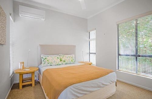 Marcus Beach House | Ocean View Villa Marco @ Marcus Beach