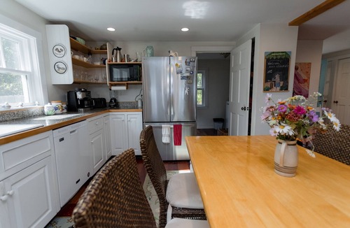 Aquinnah House | Ocean View, Walk to Beach, Dog Friendly