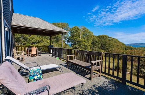 Aquinnah House | Ocean View, Walk to Beach, Dog Friendly