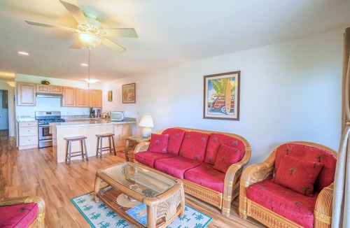 Ualapue Condo | Ocean-View Wavecrest Condo w/Pool & Tennis