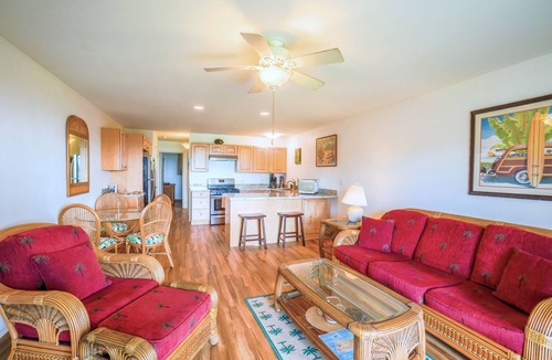 Ualapue Condo | Ocean-View Wavecrest Condo w/Pool & Tennis