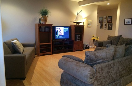 Roads End House | Ocean View with 3 Master Suites in Roads End!