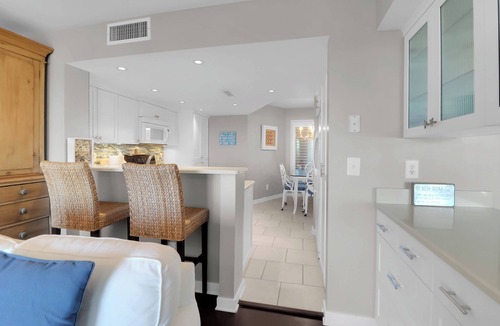 Isle of Palms Condo | Ocean Views Abound! Large Screen Porch, Pool Access - 303H Tidewater