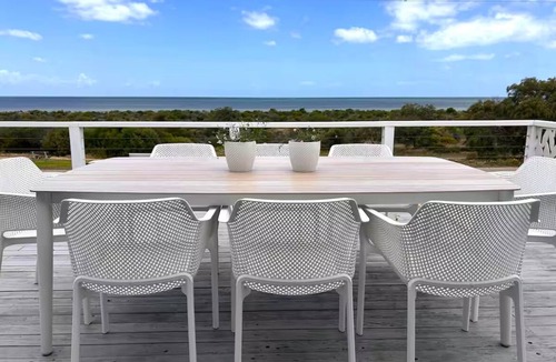 Ardrossan House | Ocean views and sunset hues