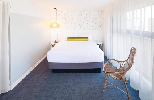 Venice Hotel | Ocean Views & Bold Style in Prime Location | Few steps from Pacific Beach