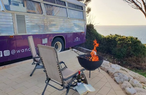 Penneshaw House | Ocean Views Bus Stay