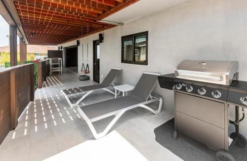 Sunset Cliffs Apartment | Ocean Views in Point Loma, 2 Patios and Fire Pit