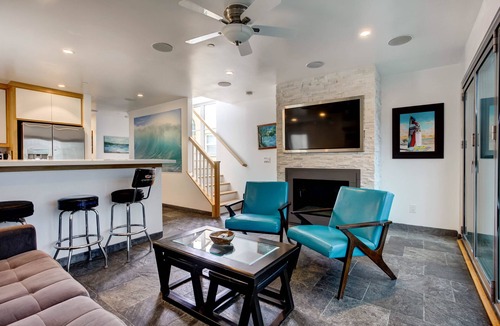 Mission Beach House | OCEAN VIEWS! New Modern Style House-Great for Groups and Families