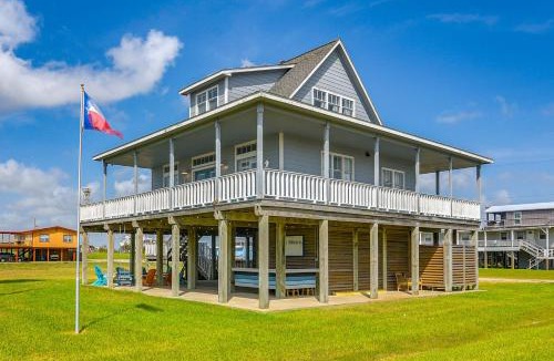 Surfside Beach House | Ocean Views: Pet-Friendly Surfside Beach Gem