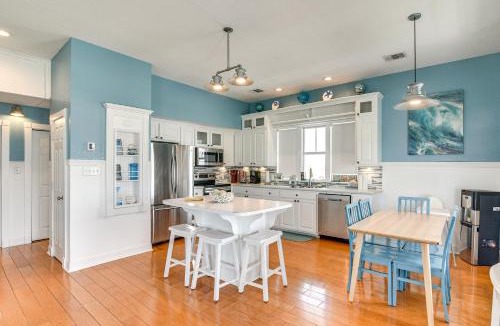 Surfside Beach House | Ocean Views: Pet-Friendly Surfside Beach Gem