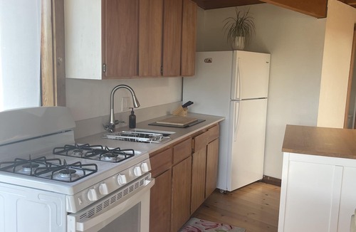 Marin County House | Ocean Views/Private Parking/Full size gas Range/Oven