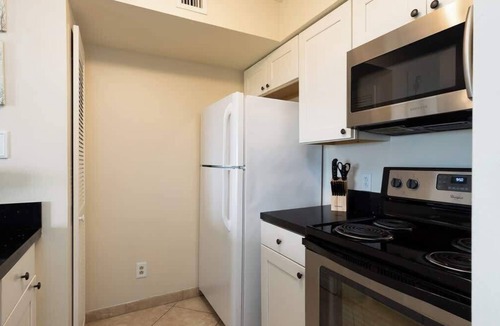 Tavernier Condo | Ocean Views + SandyToes at Ocean Pointe Suites