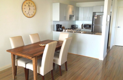 The Entrance Apartment | Ocean Views, SUNDRIFT- Unit 26