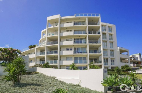 The Entrance Apartment | Ocean Views, Unit 24