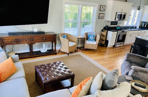 Manomet House | Ocean Views. Walk to White Horse🏖