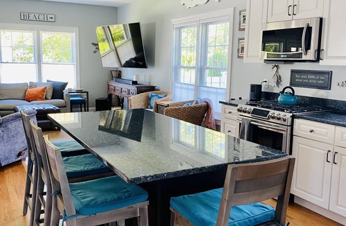 Manomet House | Ocean Views. Walk to White Horse🏖