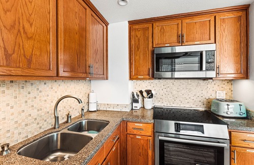 Kihei Condo | Ocean & West Maui mountain views, steps from beach