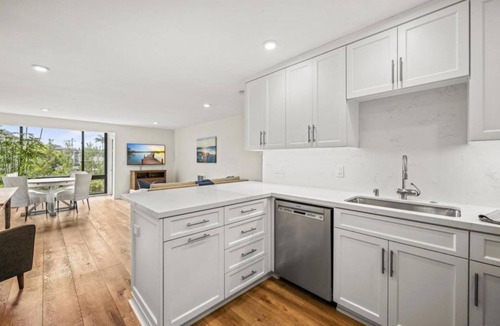 Del Mar Apartment | Ocean Windows, Beachside + Resort Amenities heart of Del Mar