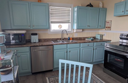Long Beach Cottage | OceanBeachfront 2 bedroom cottage with breathtaking view, steps to the beach