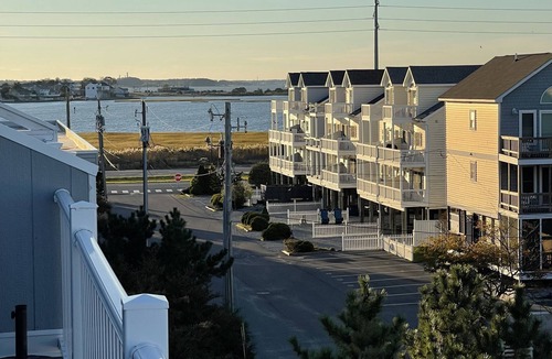 Bethany Beach House | Oceanblock, steps to best beach in Bethany