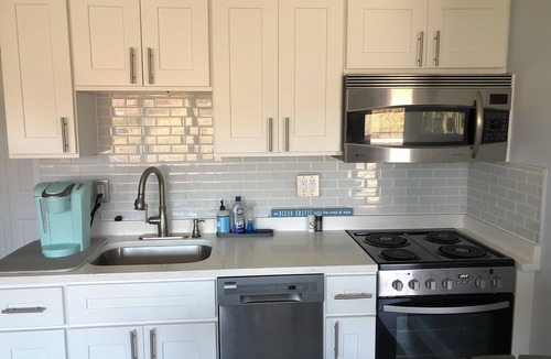 Rye Condo | Oceanfront 1-bedroom condo with Deck Views in Rye