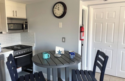 Rye Condo | Oceanfront 1-bedroom condo with Deck Views in Rye