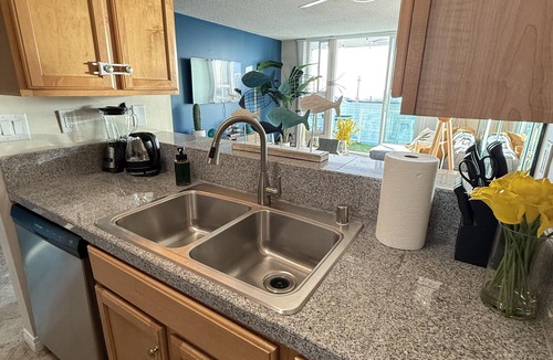 South Redondo Apartment | Oceanfront 1 BR Oasis w/Parking & Heated Pool