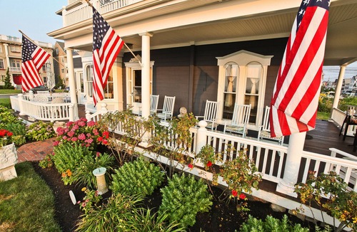 Ocean Grove House | OCEANFRONT 1ST FL STUDIO 2400 WKLY OCEAN VIEWS July and August dates available