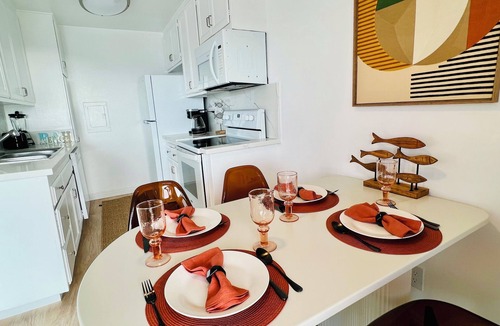 South Redondo Apartment | Oceanfront 2 Bed 2 Bath, 2 Parking Spots, Lovely View