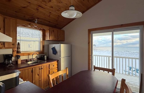 Lockeport Cottage | Oceanfront 2-Bedroom Cottage | King Bed | Pet-Friendly Getaway