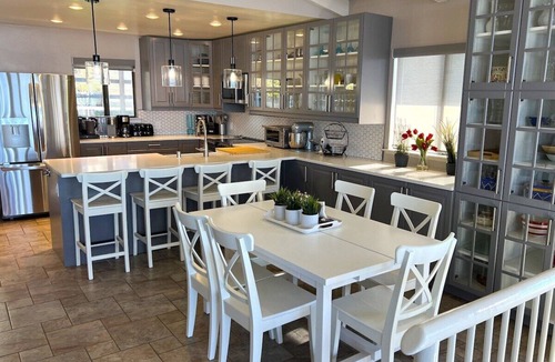 Watsonville House | Oceanfront, 2 kitchens, pool table/pong, views!