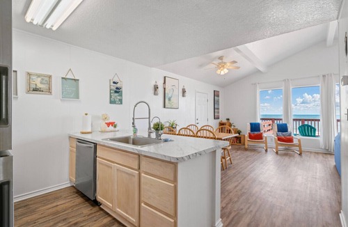 Surfside Beach Cottage | Oceanfront 2BR Cottage w/Sunsets Views, Comfy and Pet/Family Friendly