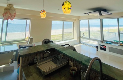 Long Beach Condo | OCEANFRONT 2BR LUXURY CONDO WITH BALCONY-RITZ CARLTON STYLE! Pool,Sauna,Parking