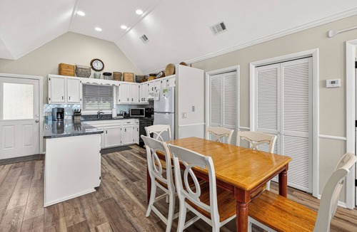 Saint Simons Island House | Oceanfront 2br/2ba Pup-friendly Beach Cottage!