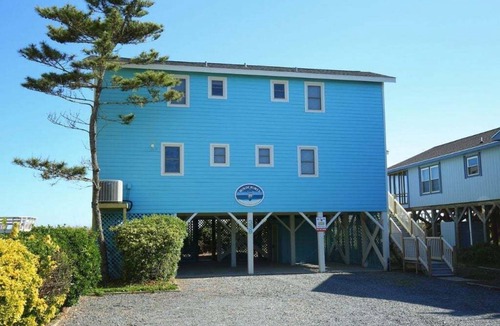 Holden Beach House | Oceanfront 4-bedroom home at Holden Beach, perfect for fun and relaxation.