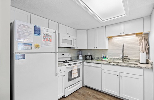 Windy Hill Condo | Oceanfront 4bed/3bath-Sleep 10-Pools-Free Parking-WIFI-Oceanfront Balcony