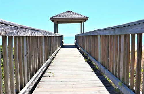 Emerald Isle House | Oceanfront 4BR with Panoramic Views & Beach Access