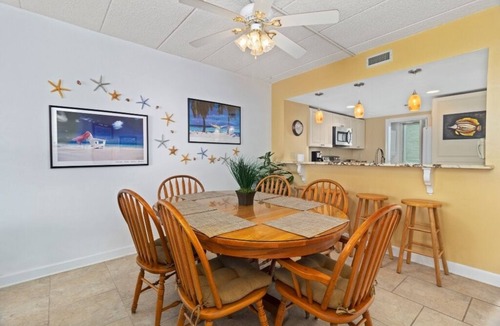 Northeast Virginia Beach Condo | Oceanfront 4th Floor, 2 Bedroom Condo on the Boardwalk