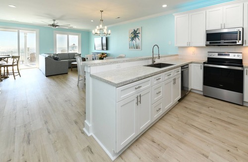 Surfside Beach House | Oceanfront 5 BR Beach House with Private Pool! Family Traditions